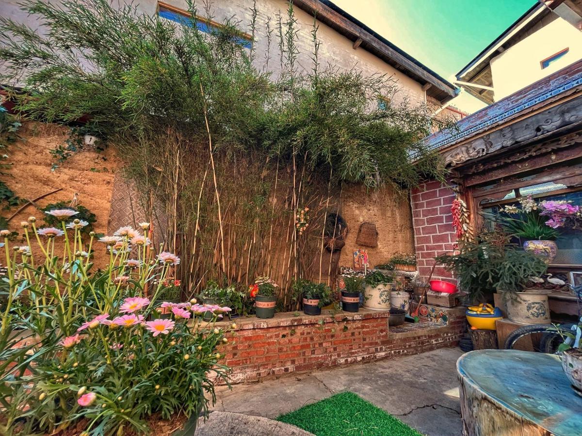 Tavern Hostel仁和客栈 香格里拉 外观 照片