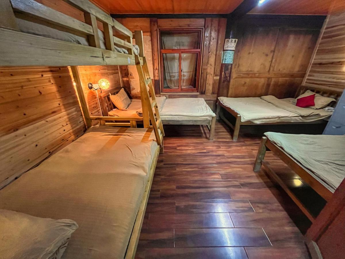 Tavern Hostel仁和客栈 香格里拉 外观 照片