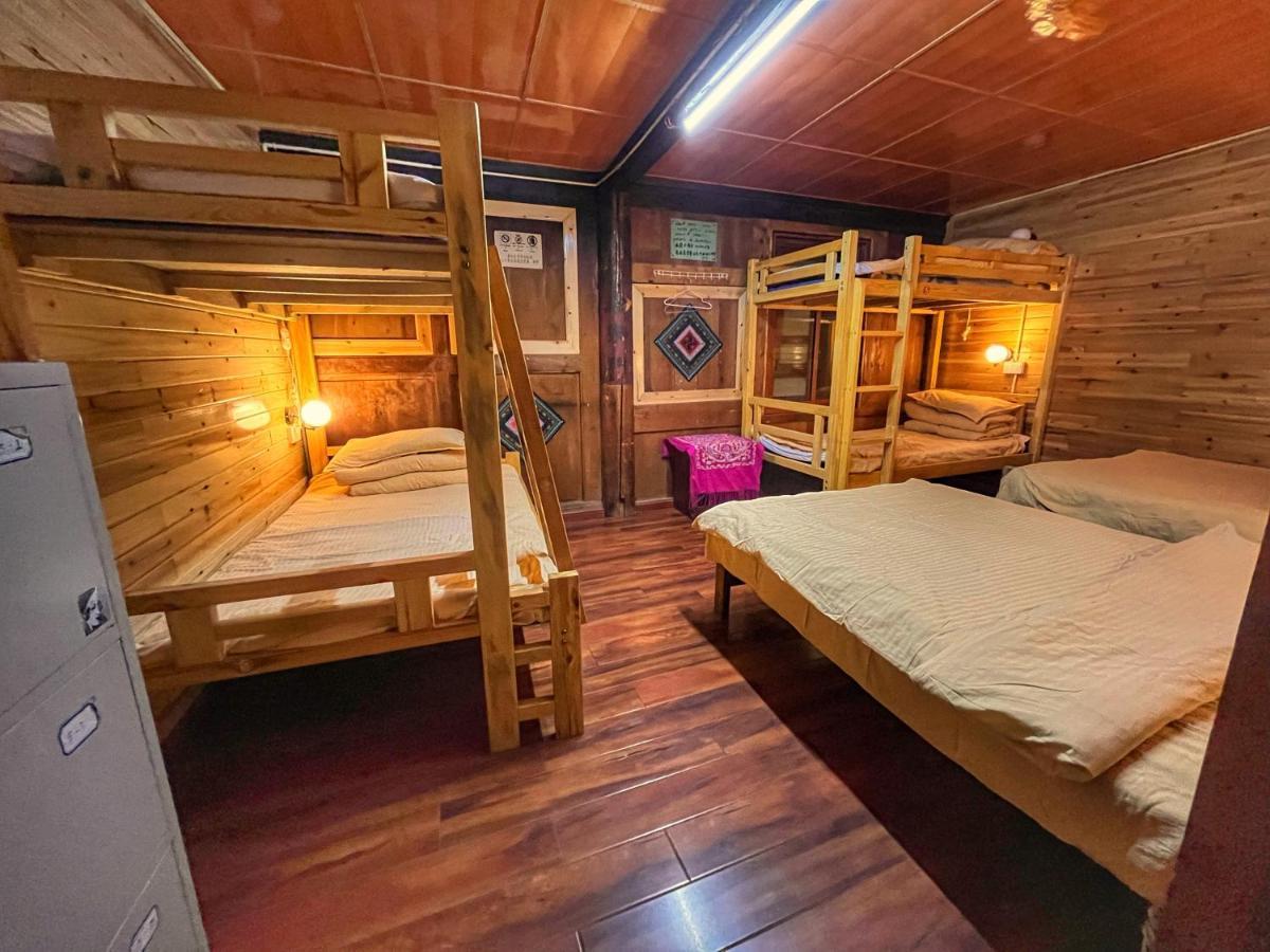 Tavern Hostel仁和客栈 香格里拉 外观 照片